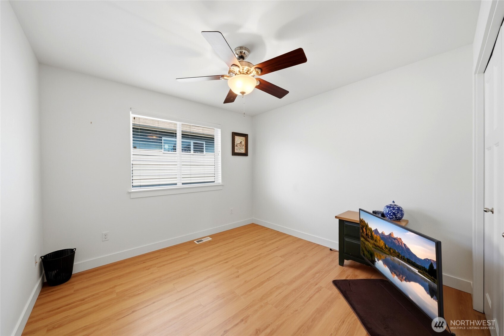219 197th Street Southeast Bothell, WA 98012 - Photo 23 of 37