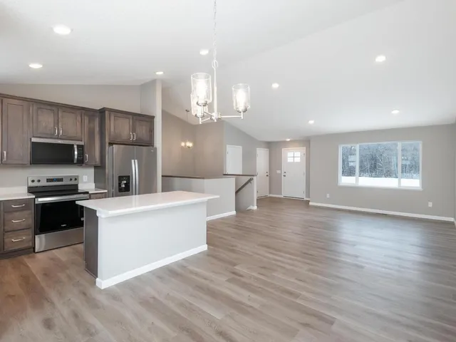 $429,900 | 440 Prairie View Drive, Cologne, MN 55322