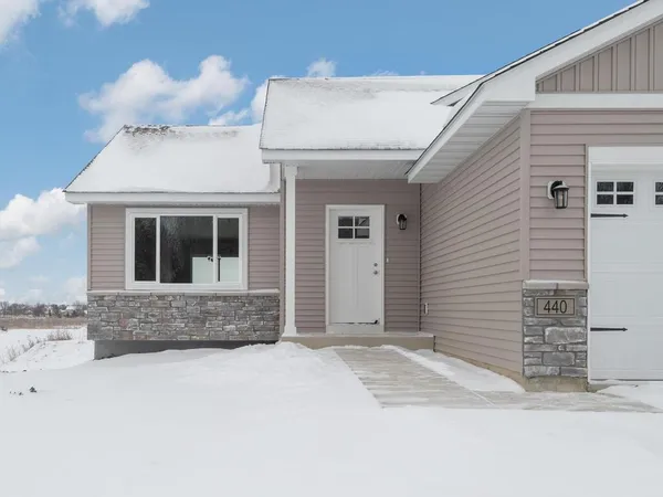 $429,900 | 440 Prairie View Drive, Cologne, MN 55322