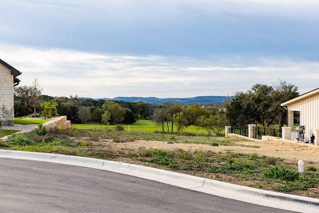 1080 Albatross Way East Kerrville, TX 78028 - Photo 2 of 9