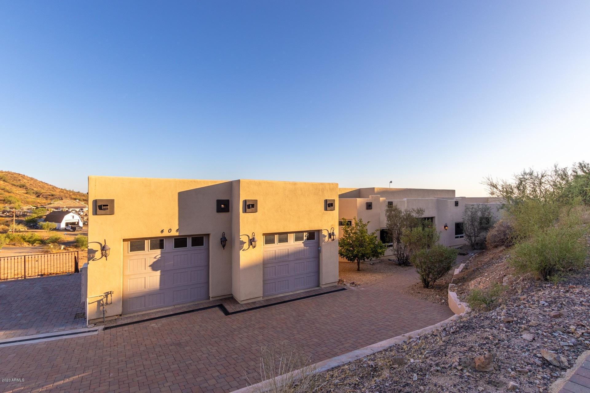 404 East Briles Road Phoenix, AZ 85085 - Photo 2 of 77 0002-Briles (2)