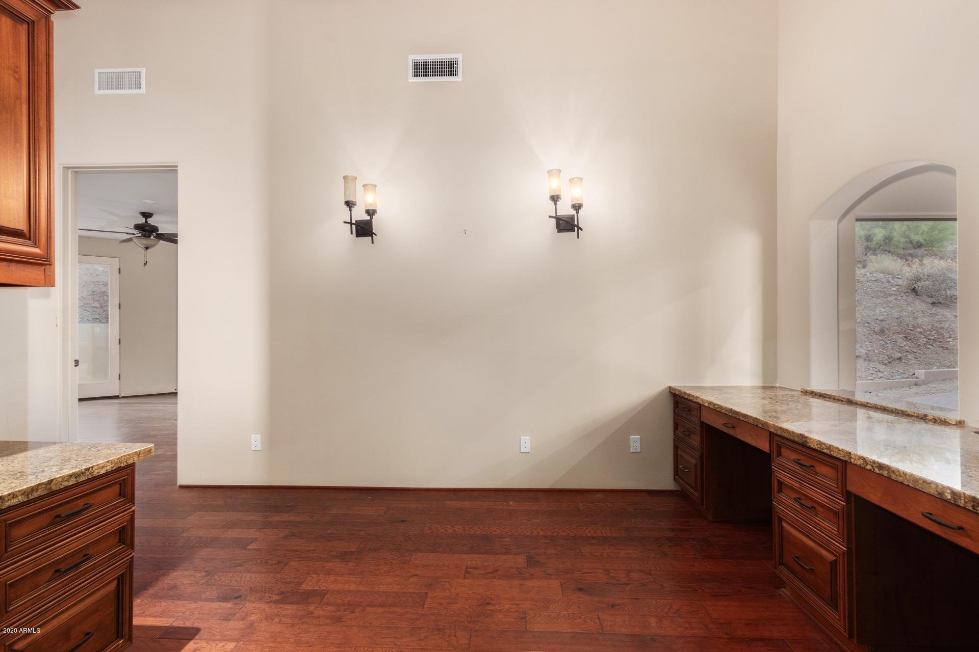 404 East Briles Road Phoenix, AZ 85085 - Photo 29 of 77 0018-Briles (18)