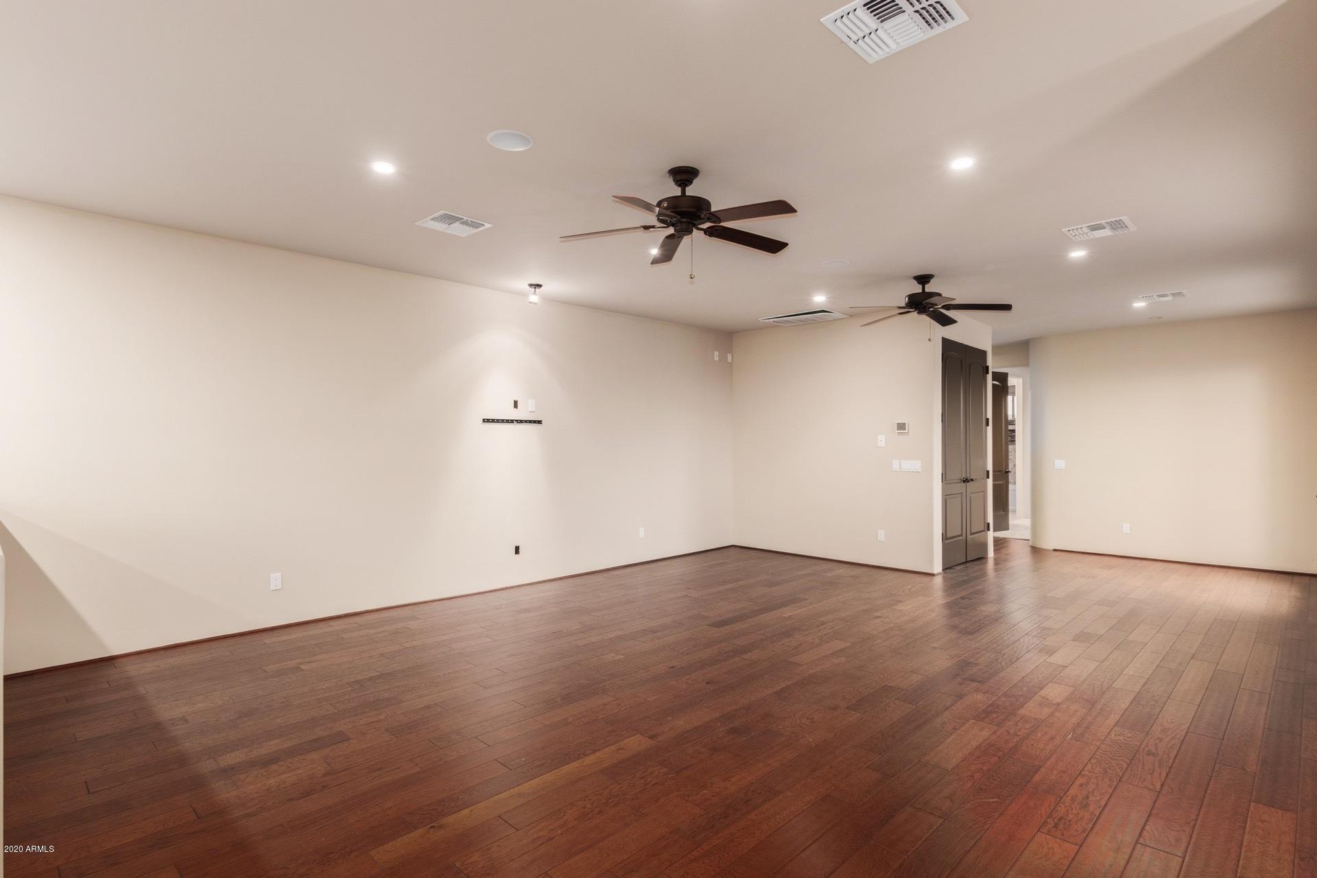 404 East Briles Road Phoenix, AZ 85085 - Photo 50 of 77 0038-Briles (39)