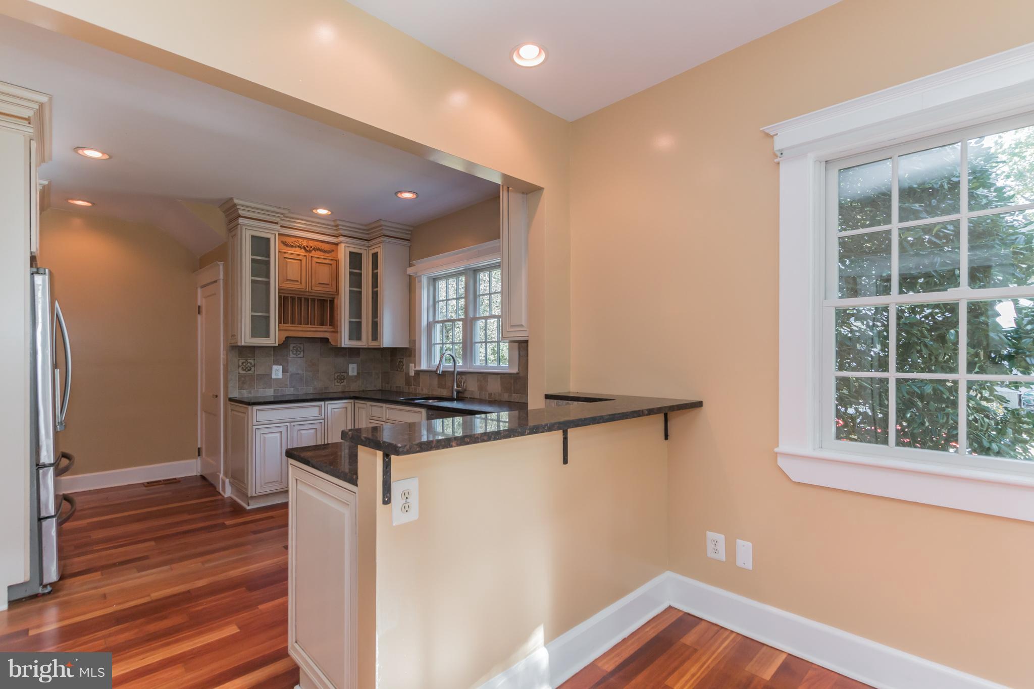 61 Church Road Arnold, MD 21012 - Photo 20 of 28 Kitchen, eat up counter