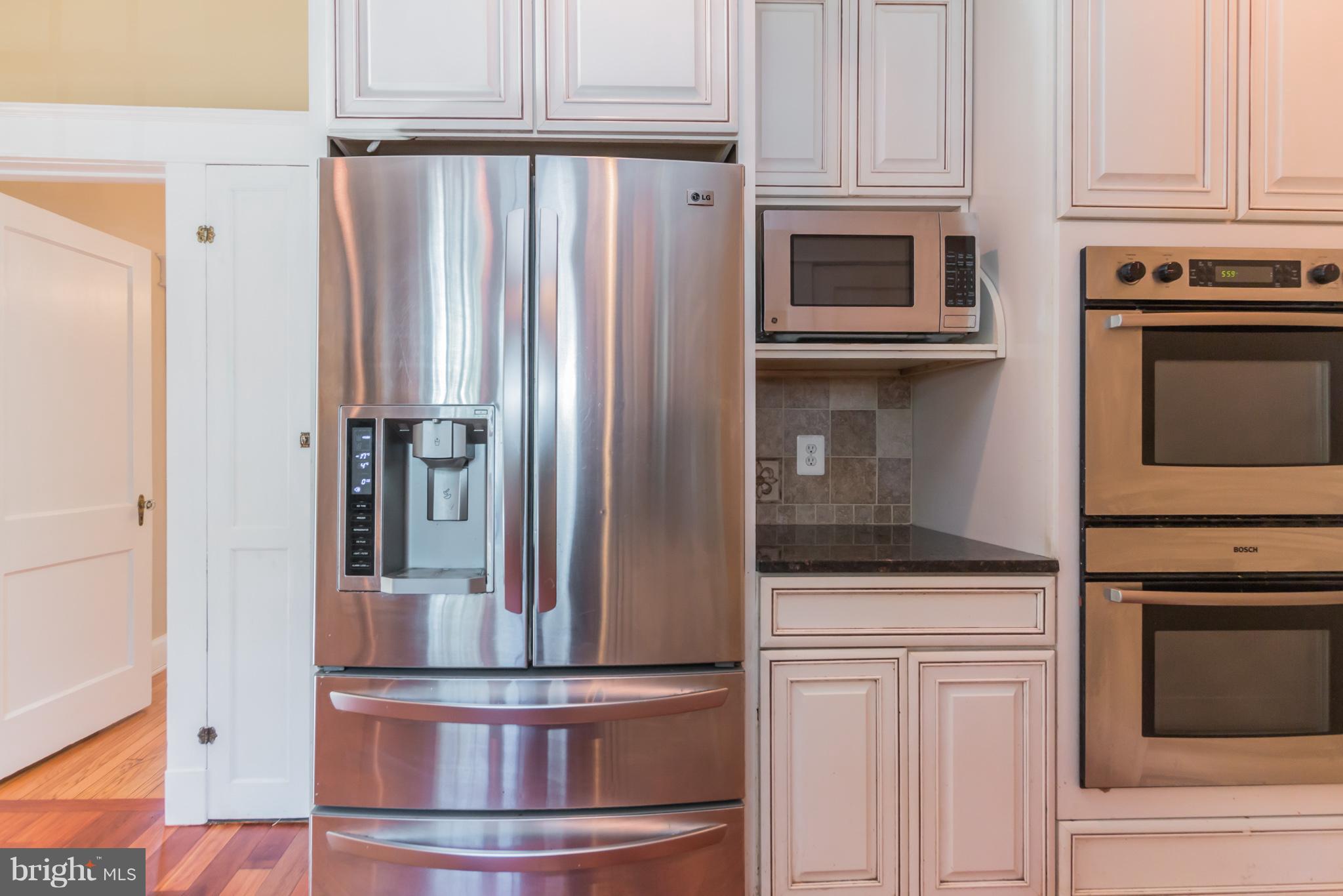 61 Church Road Arnold, MD 21012 - Photo 21 of 28 Stainless steel appliances, built in oven