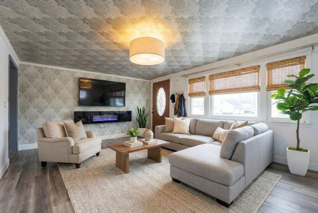 10 Longmeadow Drive Wareham, MA 02571 - Photo 4 of 13