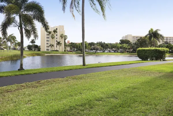 $2,400 | 7270 Ashford Place, Unit 106, Delray Beach, FL 33446