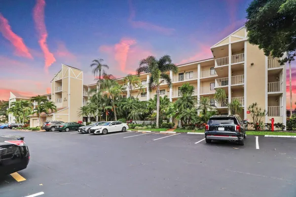 $2,400 | 7270 Ashford Place, Unit 106, Delray Beach, FL 33446