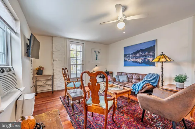 $2,200 | 2007 Mt Vernon Street, Unit 3R, Philadelphia, PA 19130