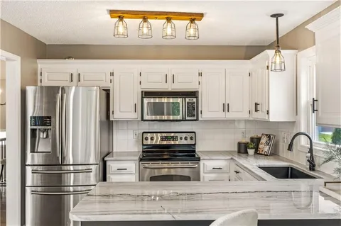 $398,000 | 13939 West 150th Terrace, Olathe, KS 66062