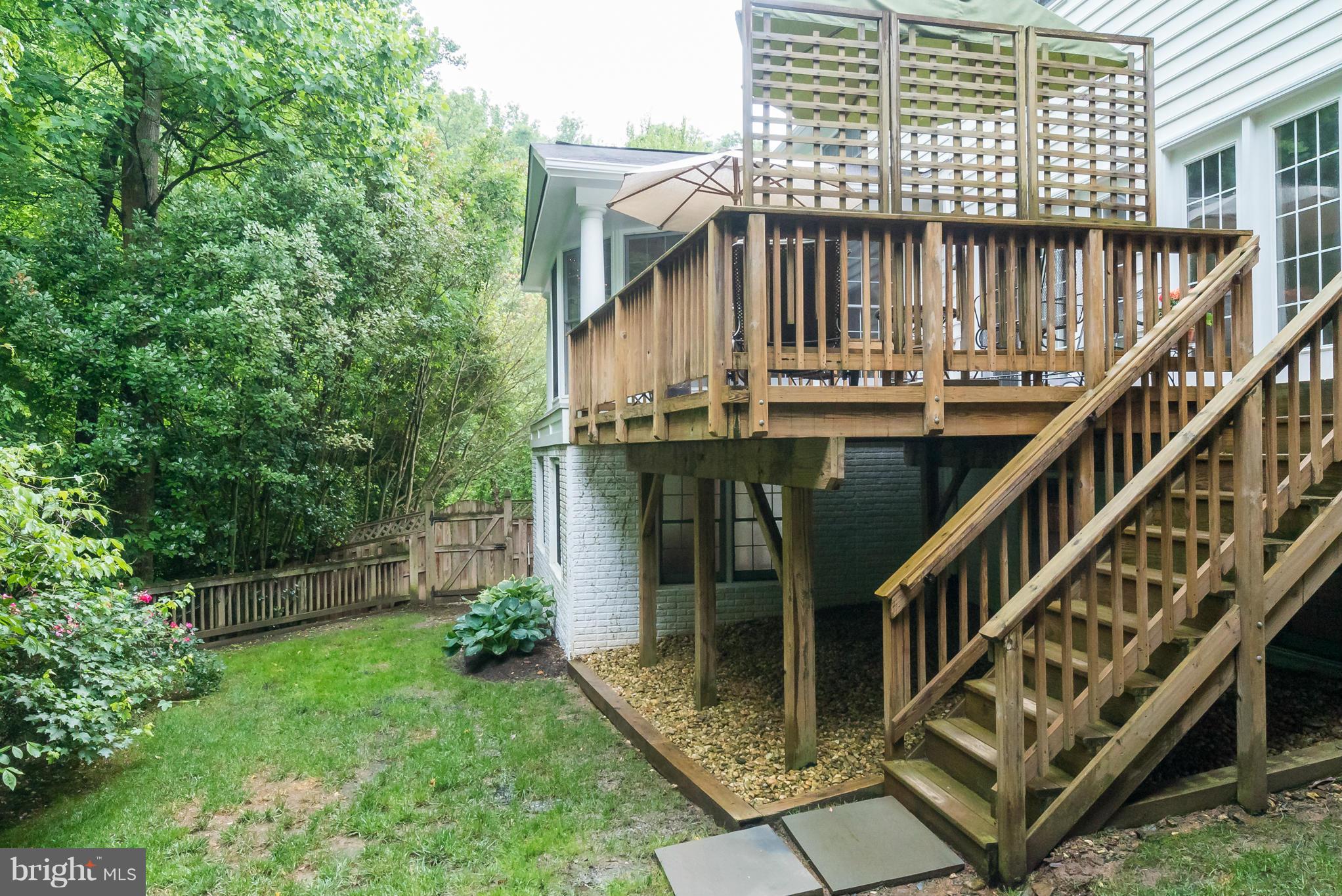8753 Center Road Springfield, VA 22152 - Photo 23 of 25 Exterior (Rear)