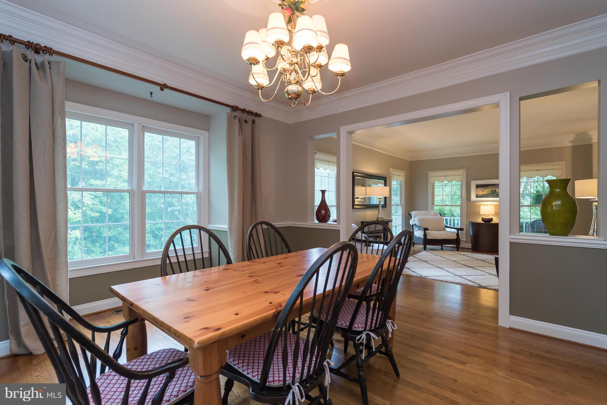 8753 Center Road Springfield, VA 22152 - Photo 6 of 25 Dining Room