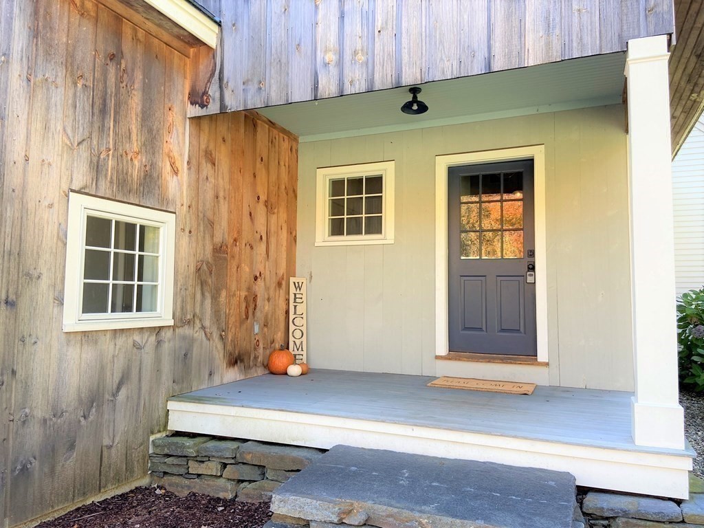 205 North Street Belchertown, MA 01007 - Photo 5 of 42