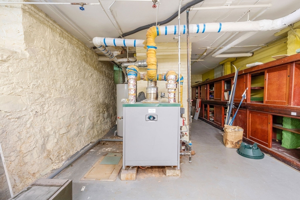 16 Ditson Place Methuen, MA 01844 - Photo 30 of 39 a view of an outdoor space