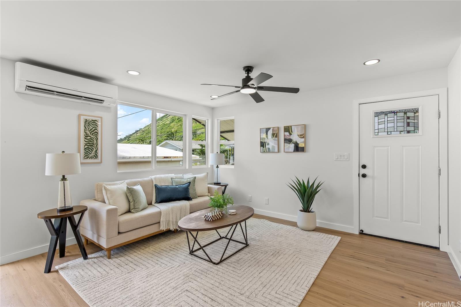 907 Ahuwale Street Honolulu, HI 96821 - Photo 2 of 25 Entrance area/ Recessed lighting and ceiling fan