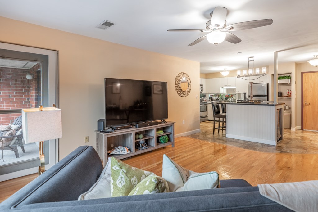 4 Summit Drive, Unit 303 Reading, MA 01867 - Photo 16 of 30