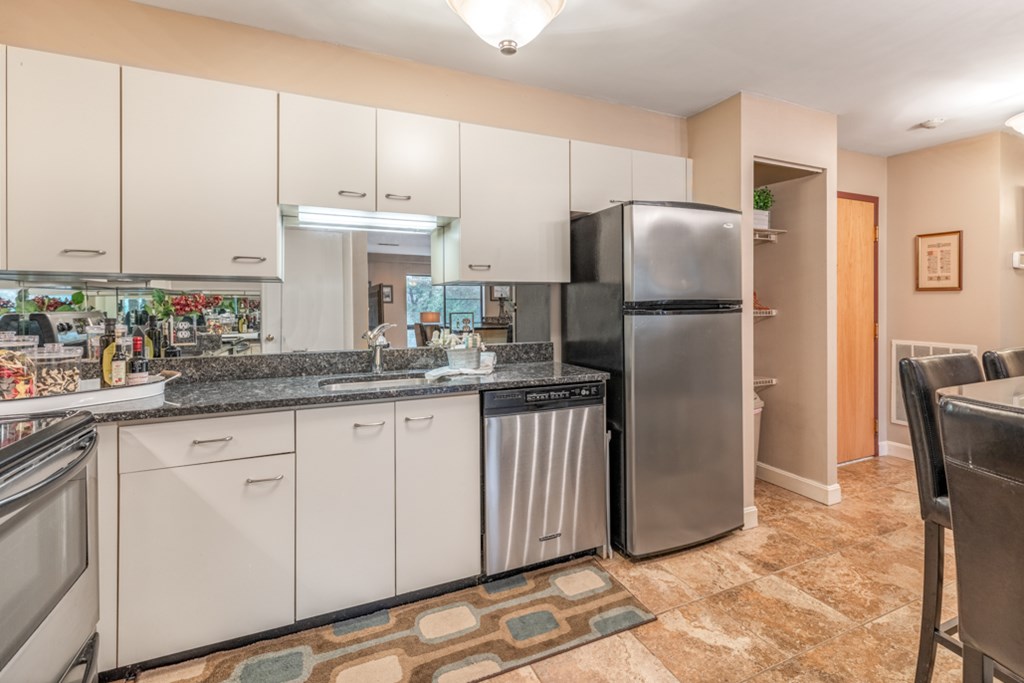 4 Summit Drive, Unit 303 Reading, MA 01867 - Photo 8 of 30