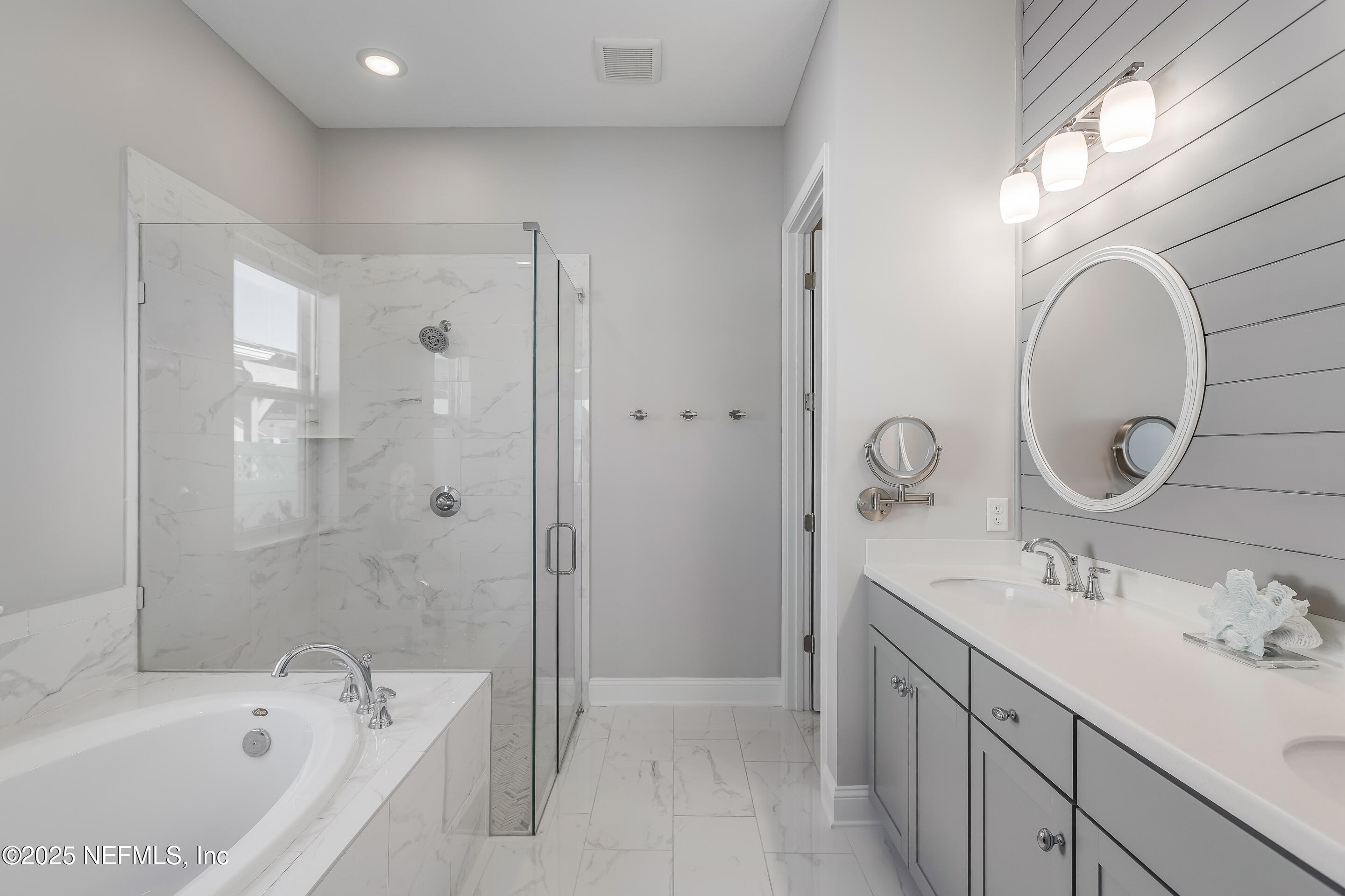 103 Tarbert Lane St. Augustine, FL 32092 - Photo 9 of 25 Primary Bath