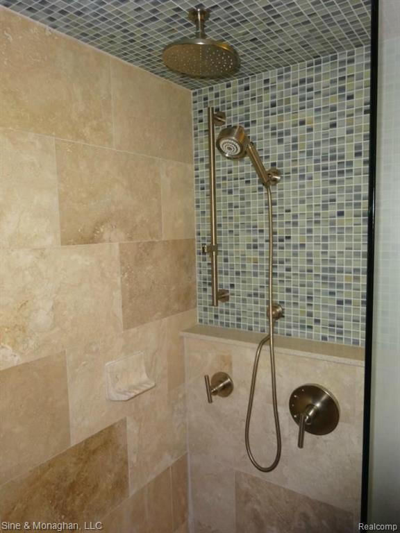 1190 Hayfield Road Rochester Hills, MI 48306 - Photo 23 of 31