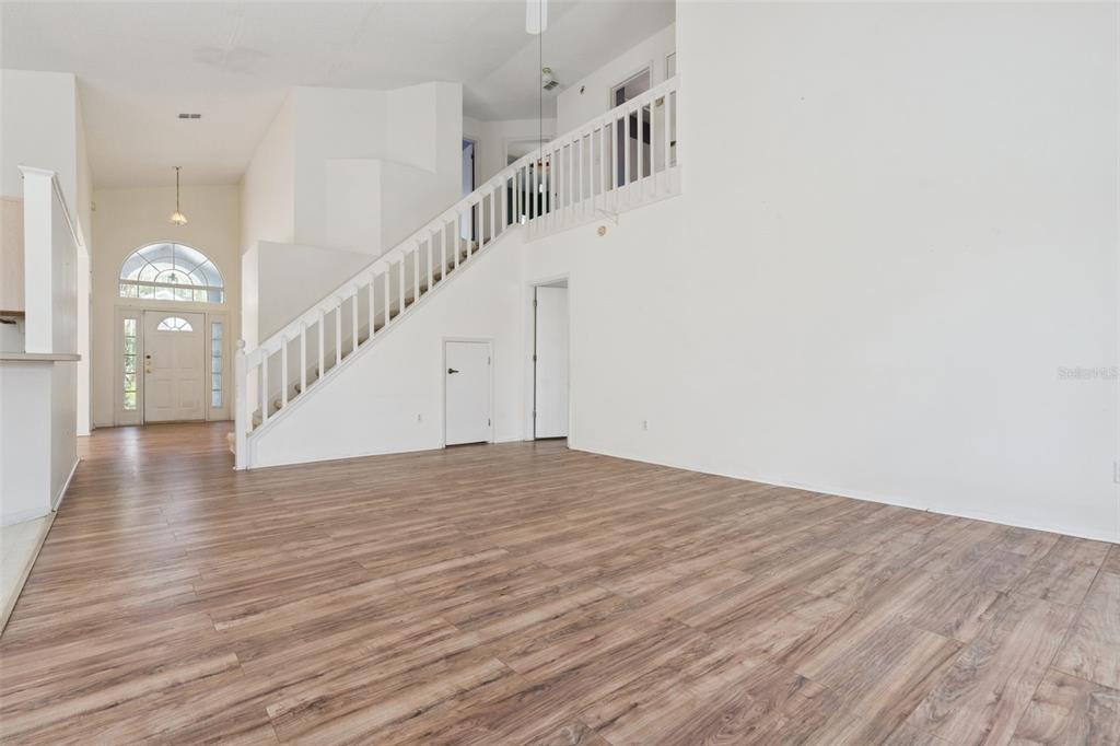 523 Rochester Loop Davenport, FL 33897 - Photo 5 of 54 Gallery Image 5