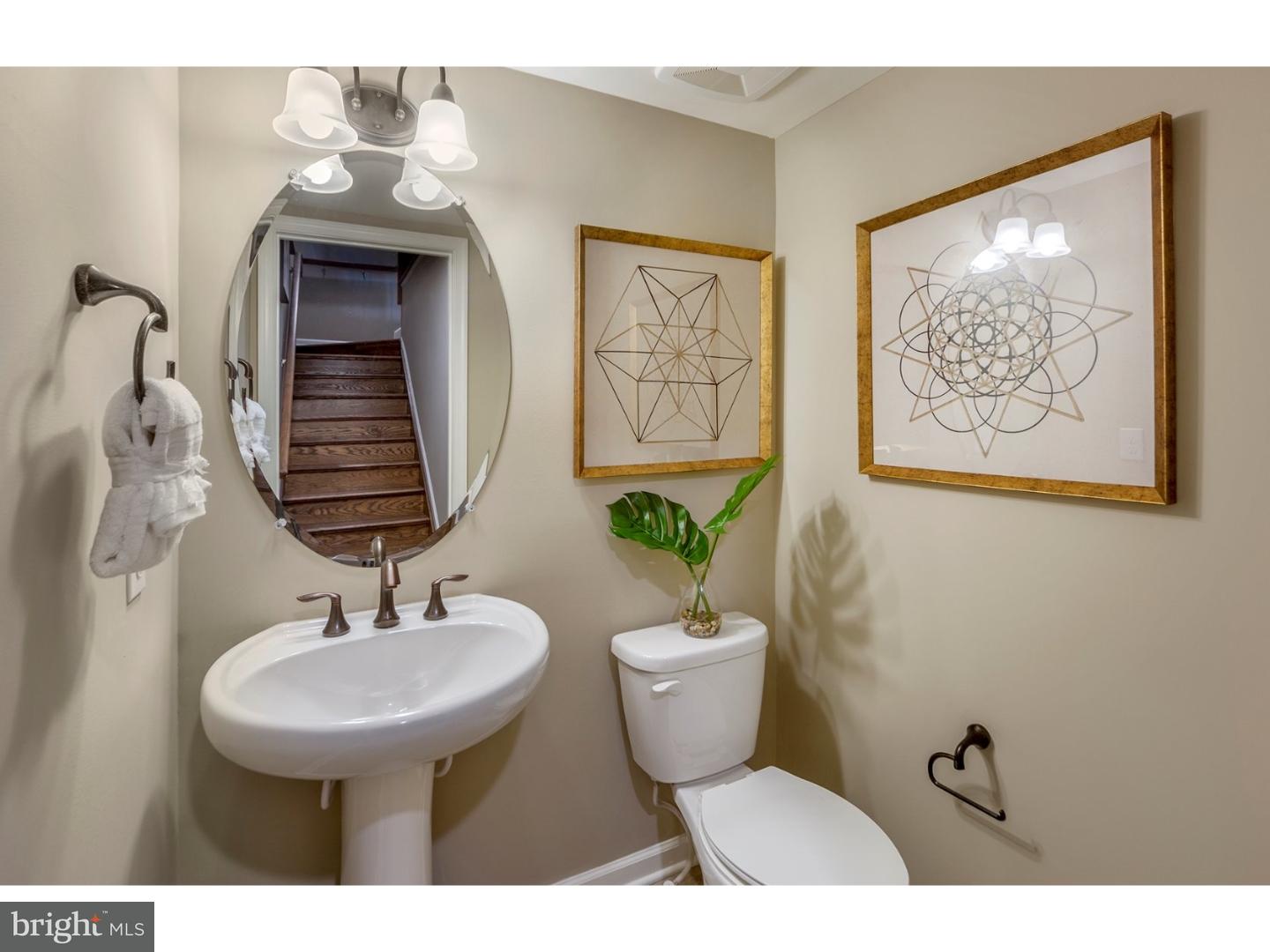 29 Eagle Lane Malvern, PA 19355 - Photo 7 of 25 Half Bath