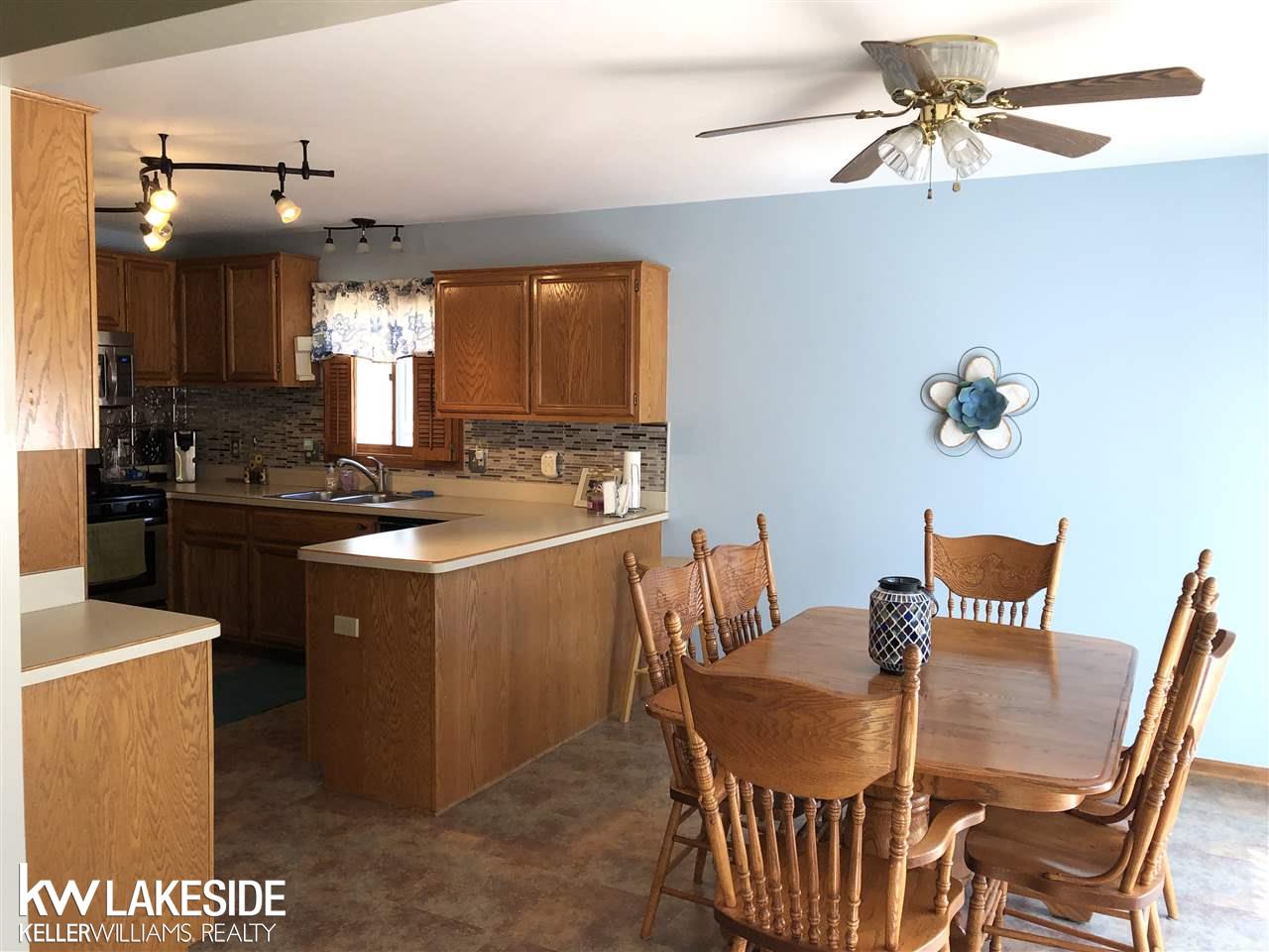 31170 Rothbury Way New Baltimore, MI 48047 - Photo 15 of 29 31374992-14.JPG