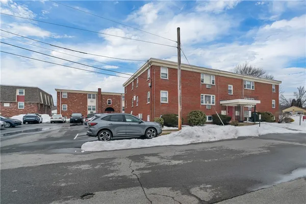$239,000 | 5 Garibaldi Street, Unit 33, North Providence, RI 02911