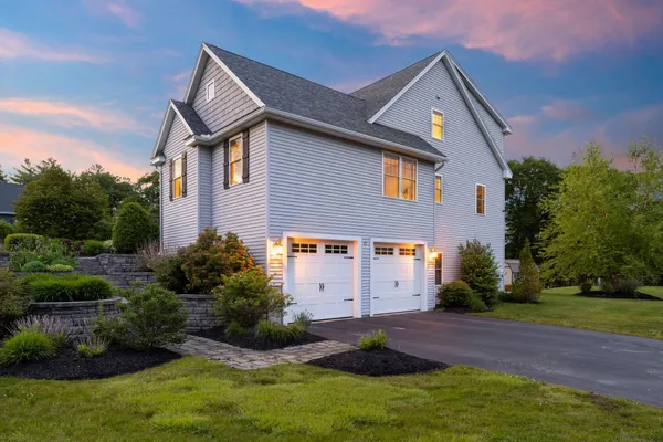 $1,150,000 | 25 Schooner Drive, Dover, NH 03820
