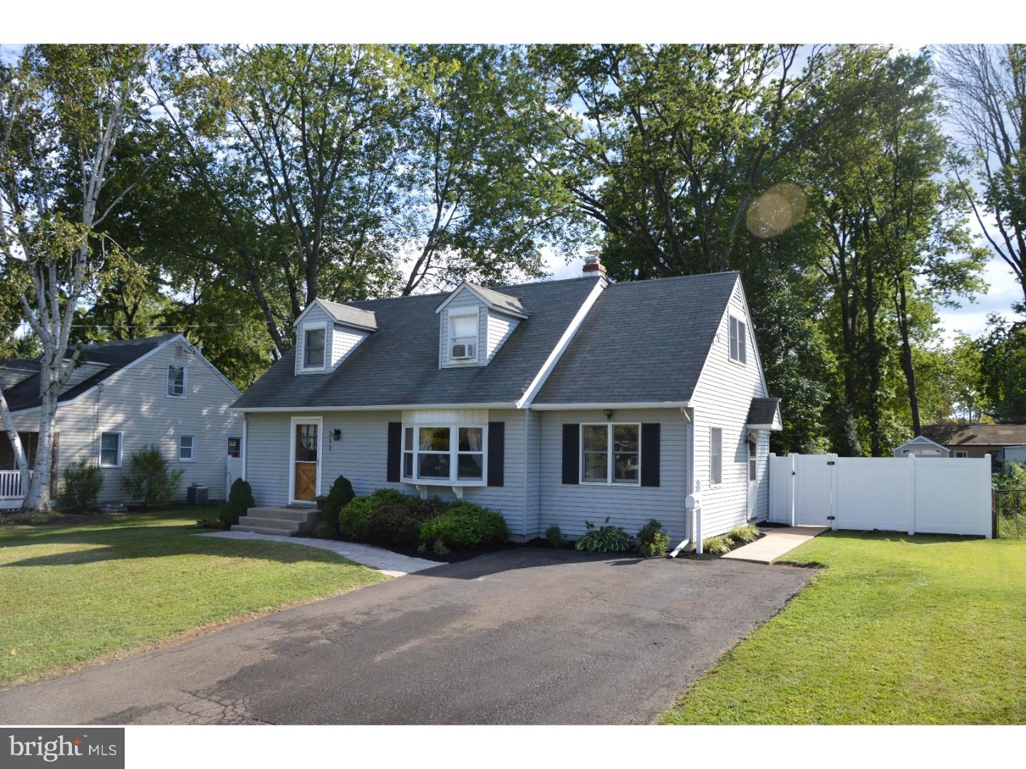 311 Warren Road Hatboro, PA 19040 - Photo 1 of 25 Exterior Front