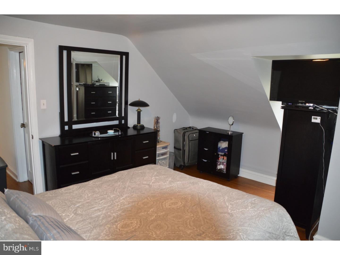 311 Warren Road Hatboro, PA 19040 - Photo 16 of 25 Bedroom - Main