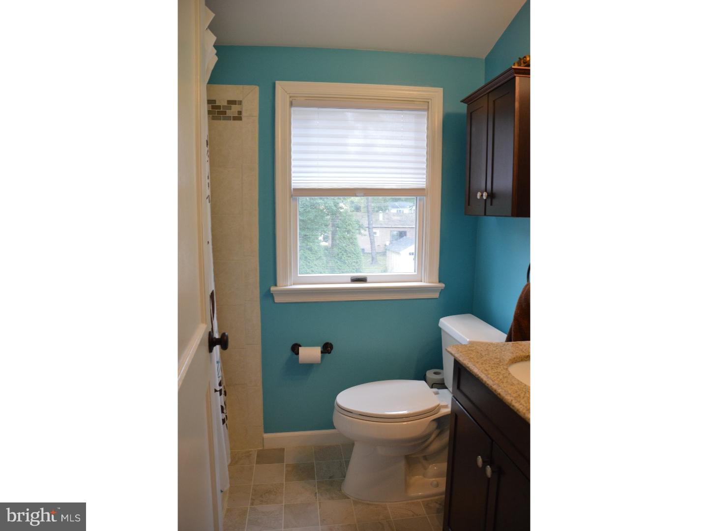 311 Warren Road Hatboro, PA 19040 - Photo 21 of 25 Bathroom