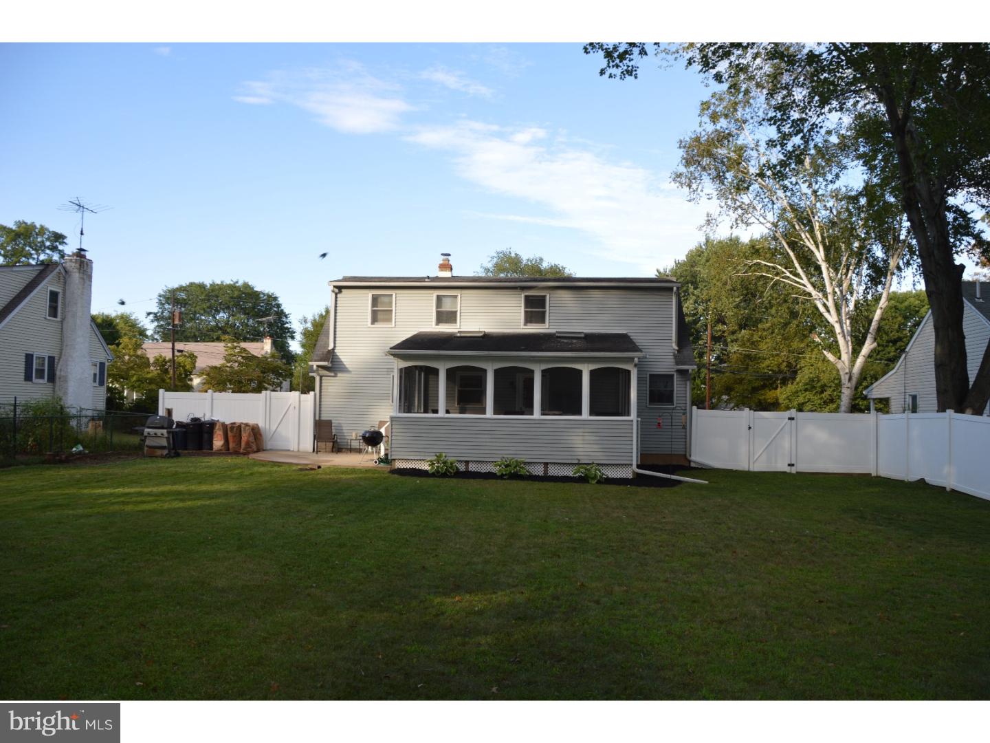 311 Warren Road Hatboro, PA 19040 - Photo 23 of 25 Enclosed Porch