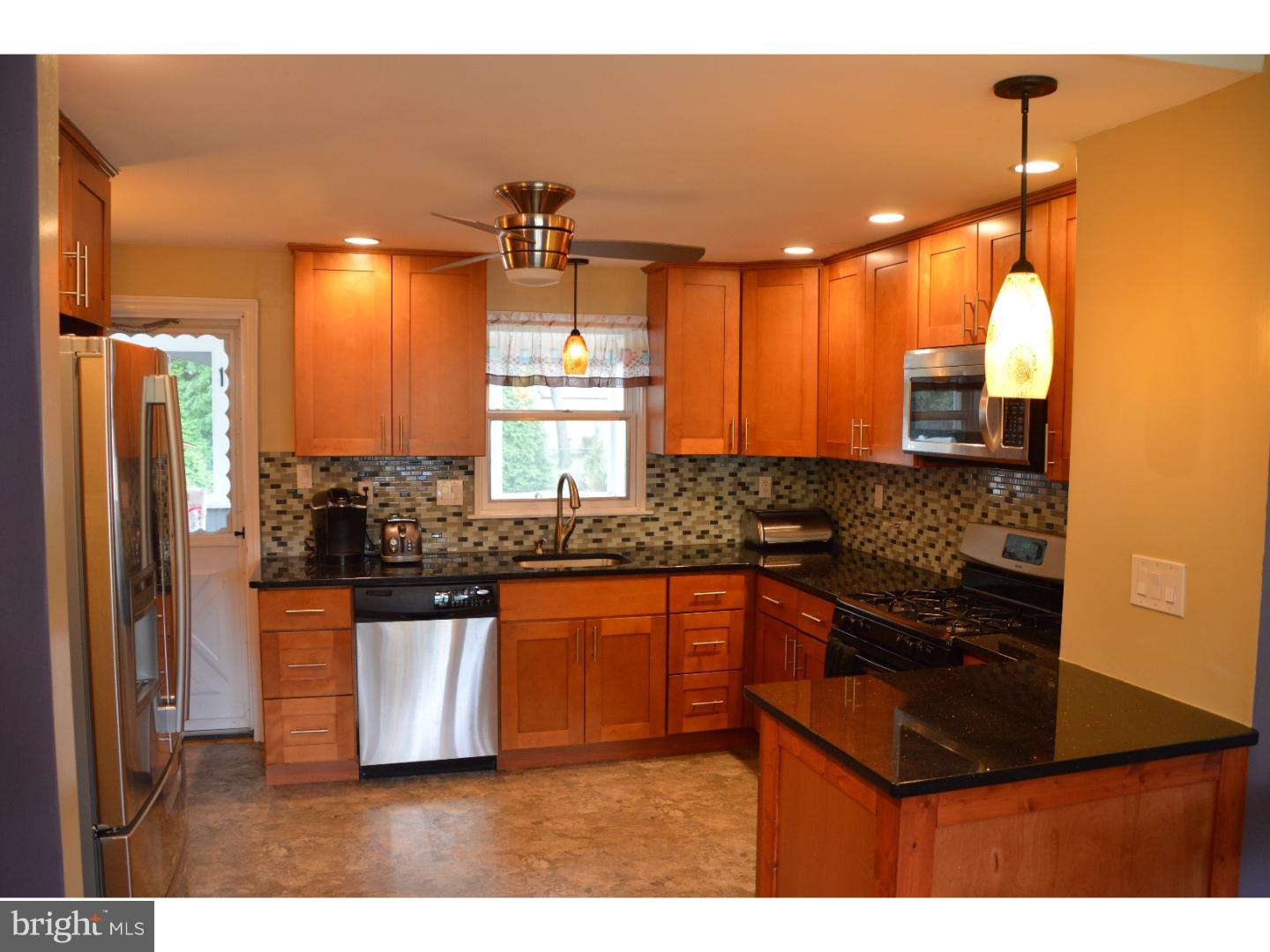 311 Warren Road Hatboro, PA 19040 - Photo 7 of 25 Kitchen