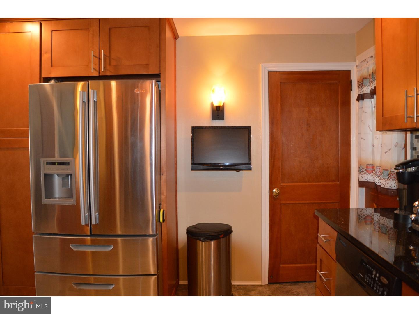 311 Warren Road Hatboro, PA 19040 - Photo 9 of 25 Kitchen