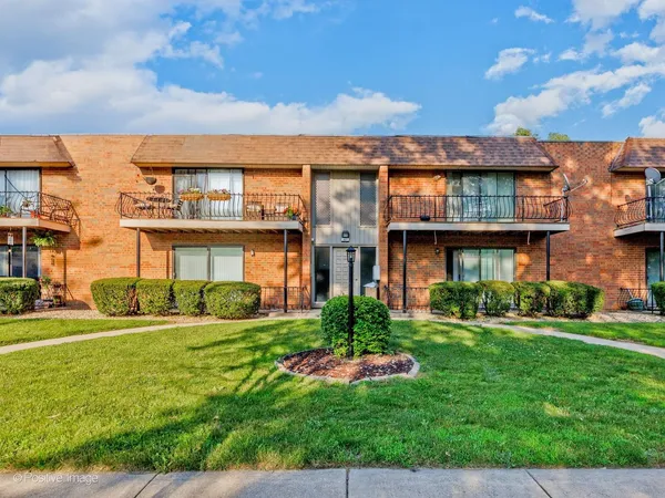 $150,000 | 627 Carroll Parkway, Unit 105, Glenwood, IL 60425