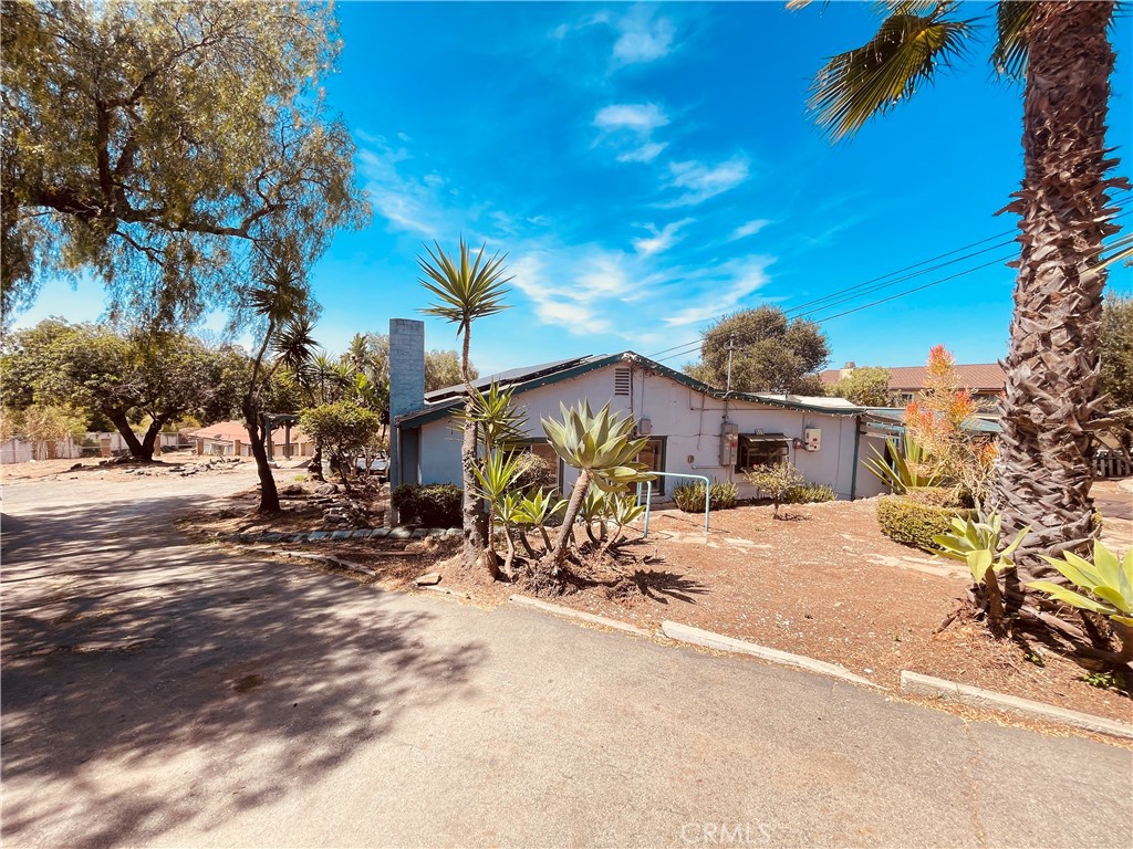519 Mason Road Vista, CA 92084 - Photo 3 of 34