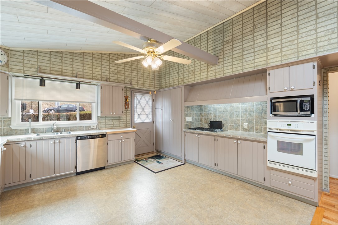 5806 East Lake Road Conesus, NY 14435 - Photo 8 of 36