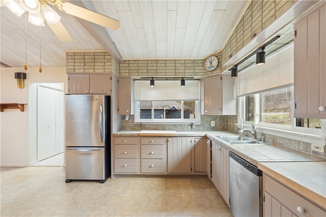 5806 East Lake Road Conesus, NY 14435 - Photo 9 of 36