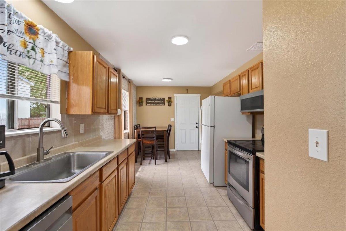 7517 Natomas Road Pleasant Grove, CA 95668 - Photo 16 of 36
