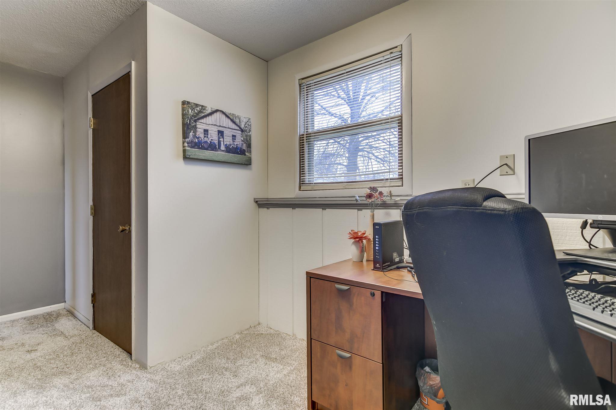 623 East Main Street Rochester, IL 62563 - Photo 33 of 41