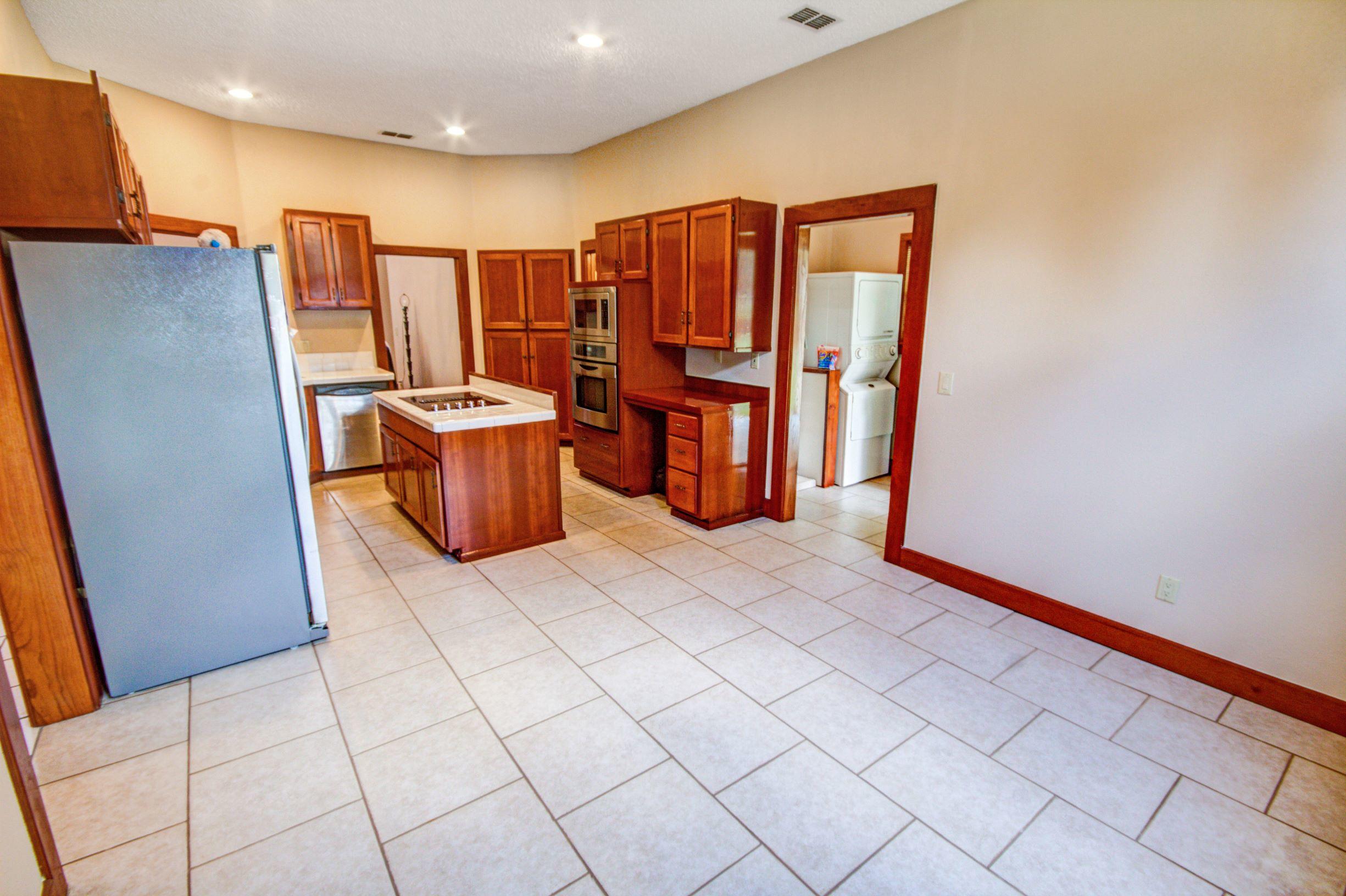 1339 State Rd S-15-28 Walterboro, SC 29488 - Photo 14 of 39 Tile Floors