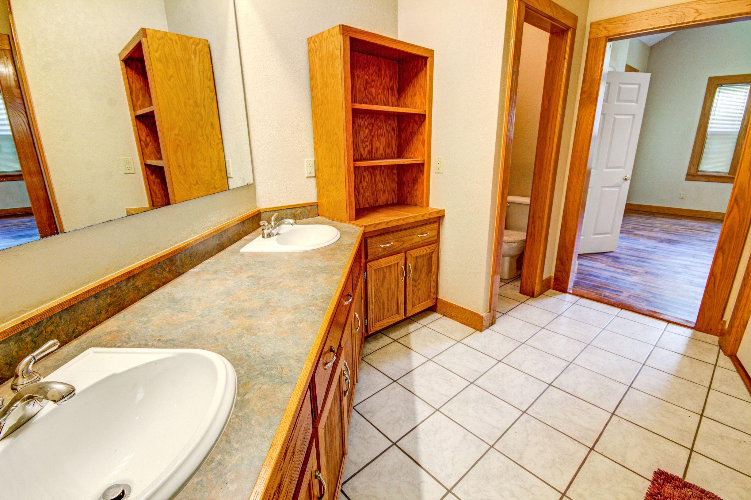 1339 State Rd S-15-28 Walterboro, SC 29488 - Photo 21 of 39 Built-in Shelving