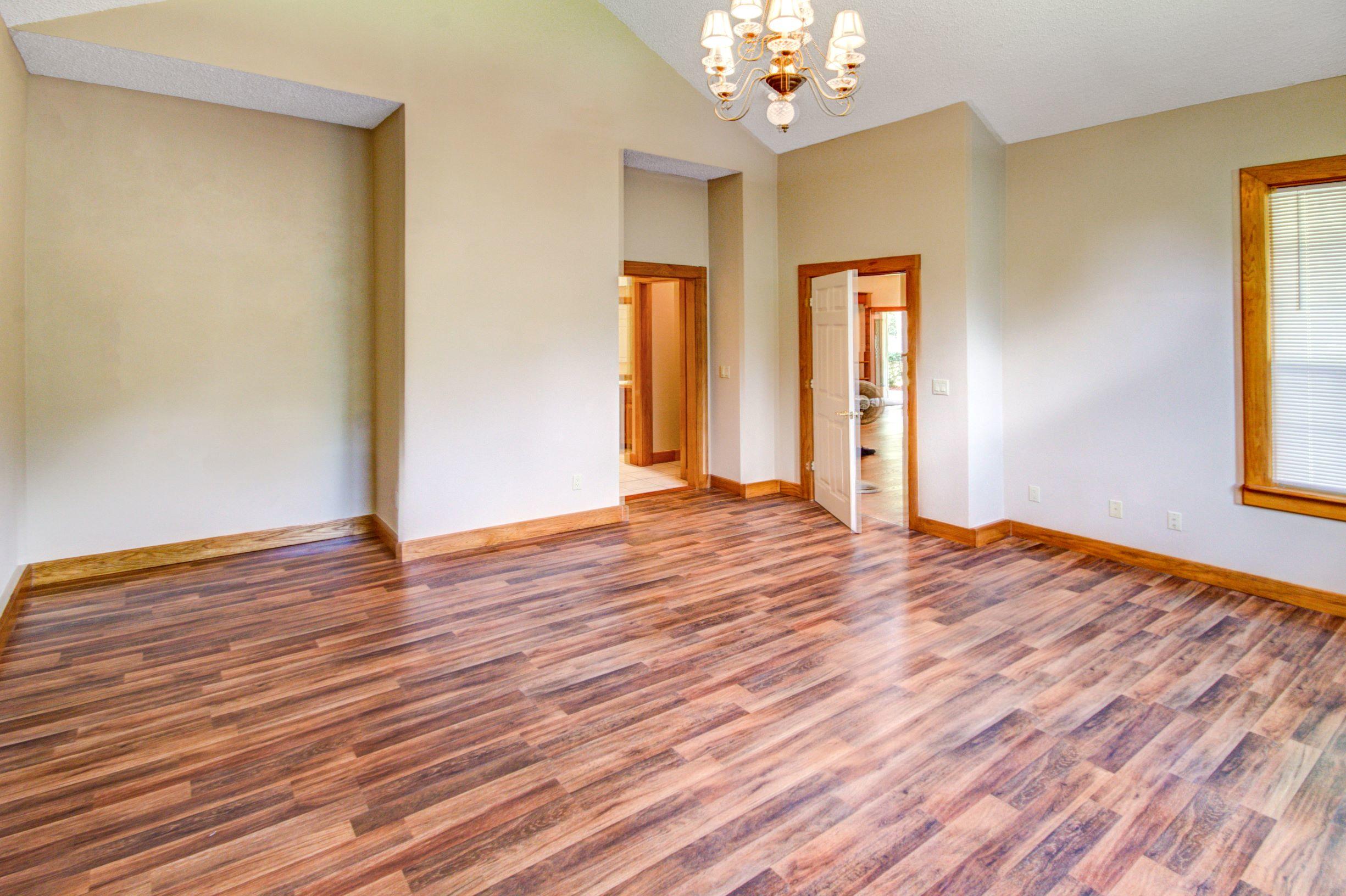1339 State Rd S-15-28 Walterboro, SC 29488 - Photo 22 of 39 Chandelier Lighting