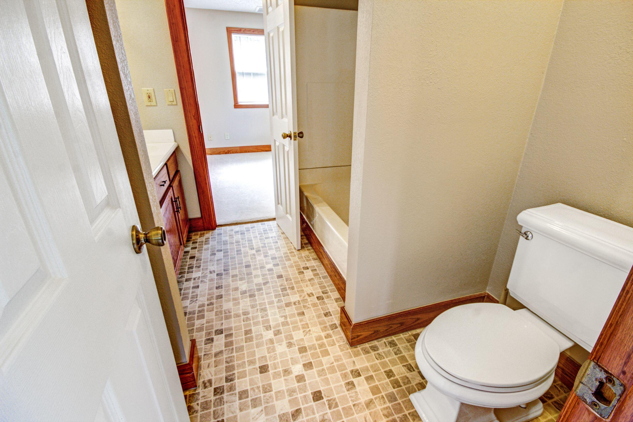 1339 State Rd S-15-28 Walterboro, SC 29488 - Photo 29 of 39 Jack and Jill Bath