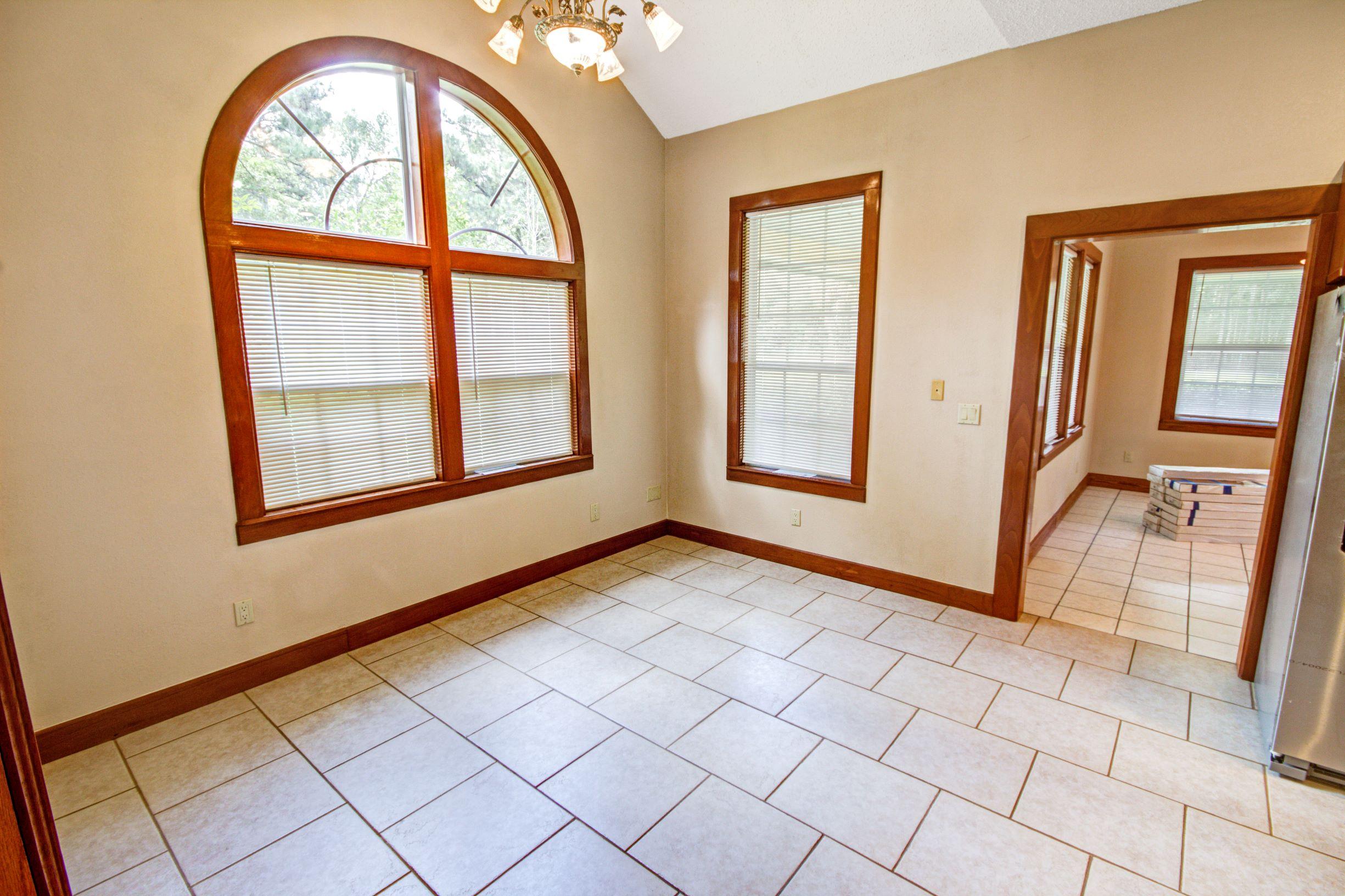 1339 State Rd S-15-28 Walterboro, SC 29488 - Photo 10 of 39 Breakfast Nook