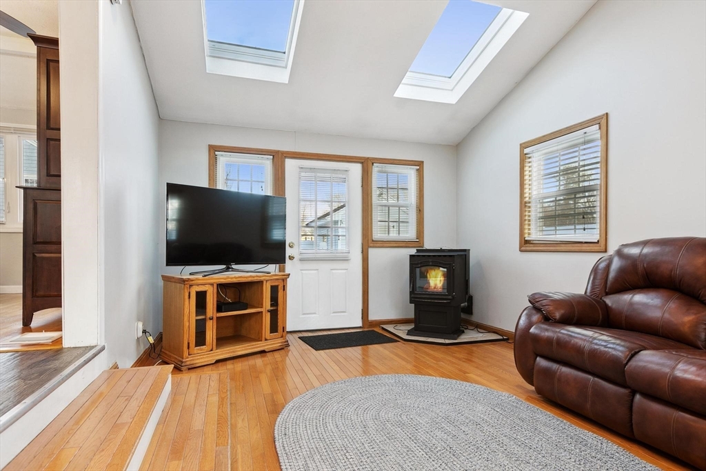 41 Keeling Road Wakefield, MA 01880 - Photo 17 of 31 Gallery Image 17