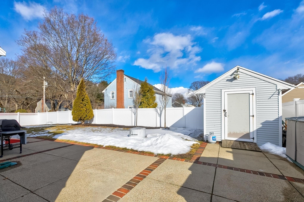 41 Keeling Road Wakefield, MA 01880 - Photo 23 of 31 Gallery Image 23