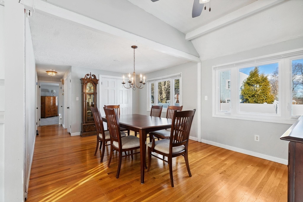 41 Keeling Road Wakefield, MA 01880 - Photo 7 of 31 Gallery Image 7