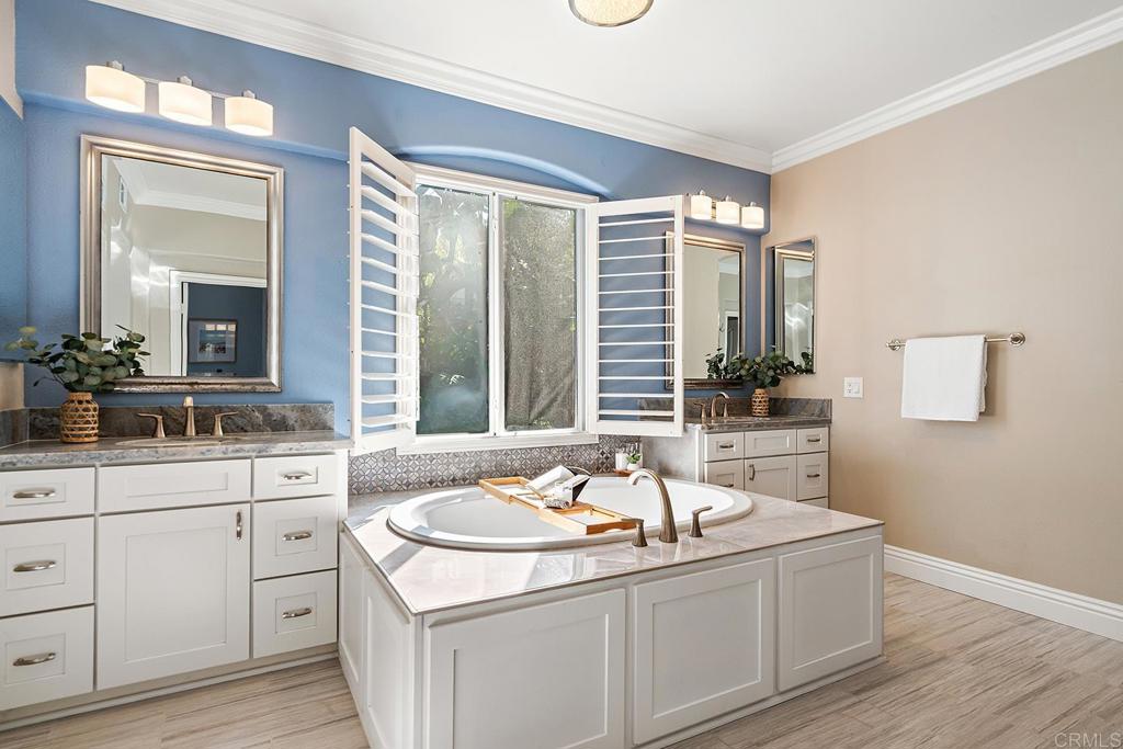 3015 Corte Tilo Carlsbad, CA 92009 - Photo 21 of 55 Primary Bath