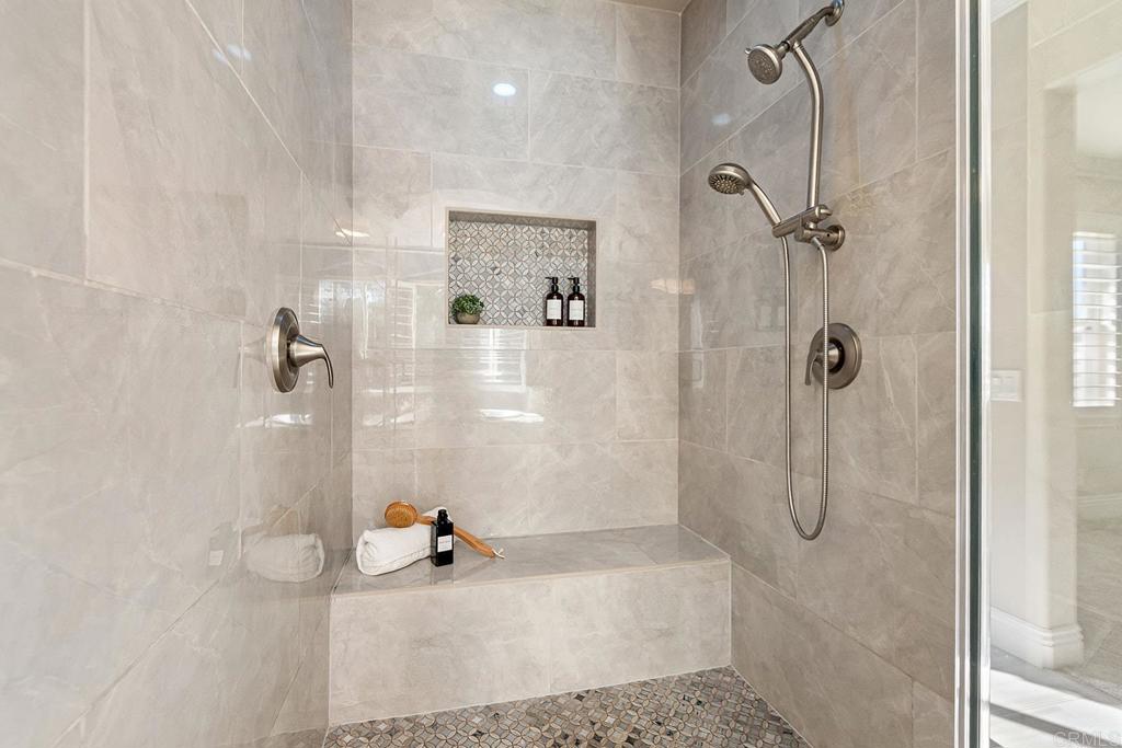 3015 Corte Tilo Carlsbad, CA 92009 - Photo 23 of 55 Primary Bath